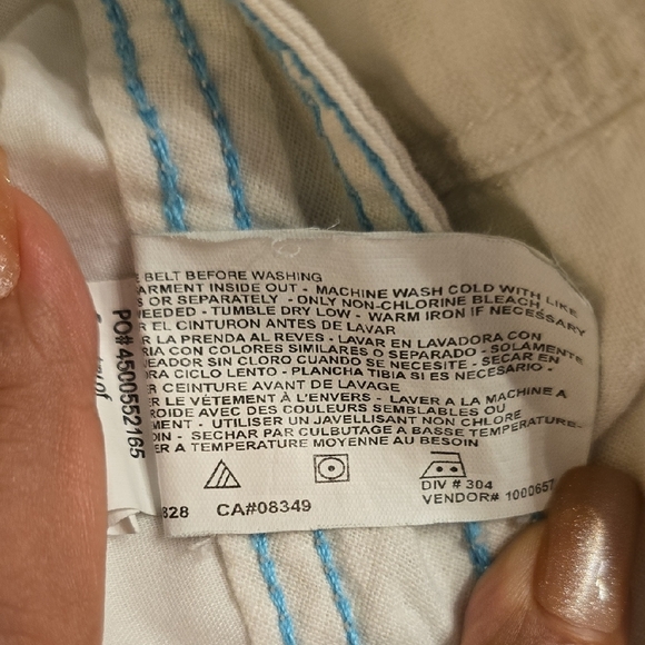 Bandolino Women's White and Vintage America Black Shorts Set - Picture 9 of 11